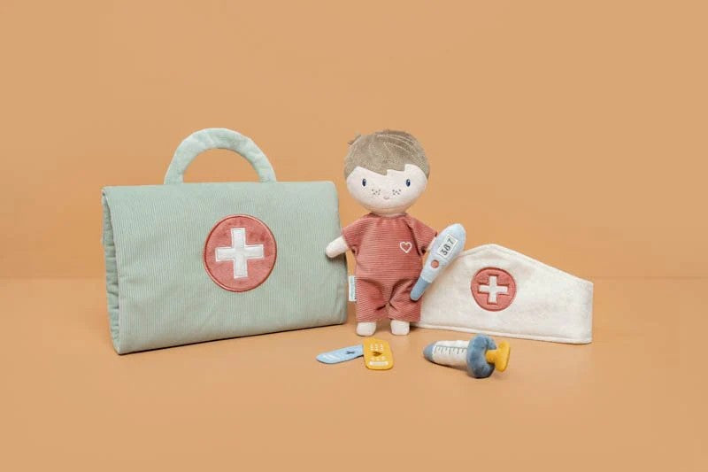 Conjunto de Cuidados do Boneco Jim