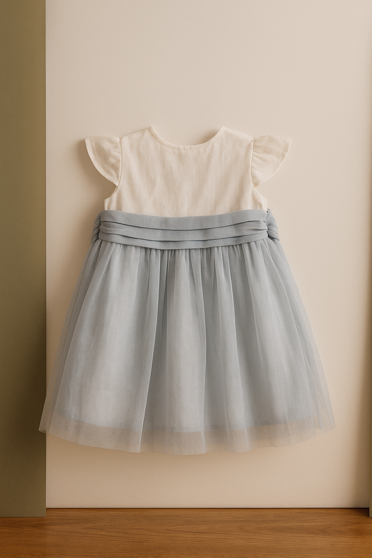 HG dress in linen with tulle