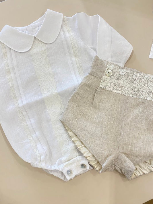 Set of shirt, bodysuit + shorts with lace