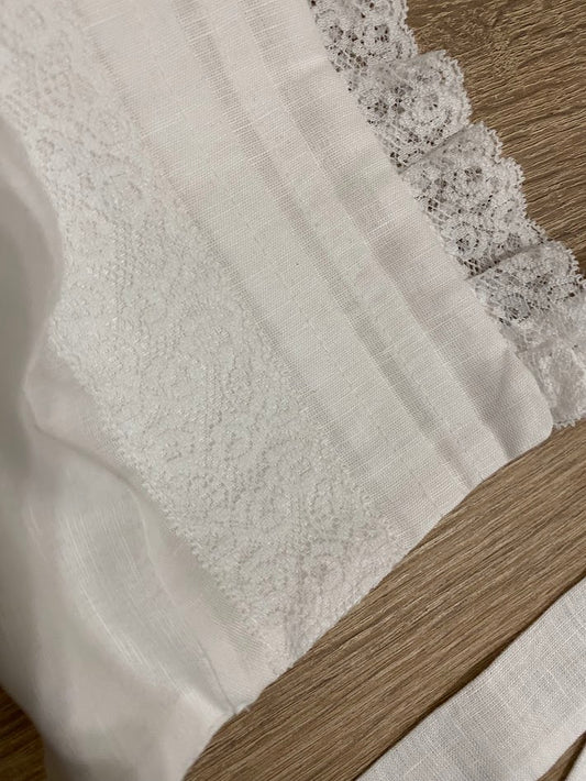 Touca em linho c/renda