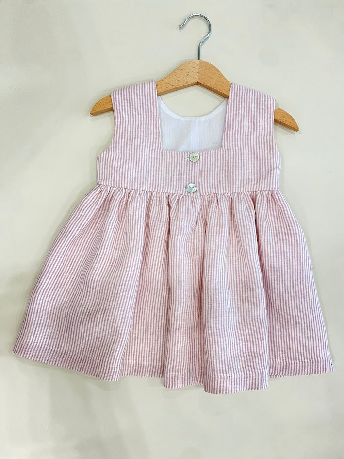 Robe en lin rayée