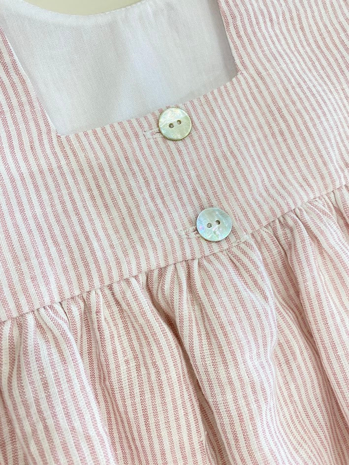 Robe en lin rayée