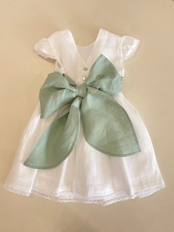 Vestido HG branco c/faixa verde seco