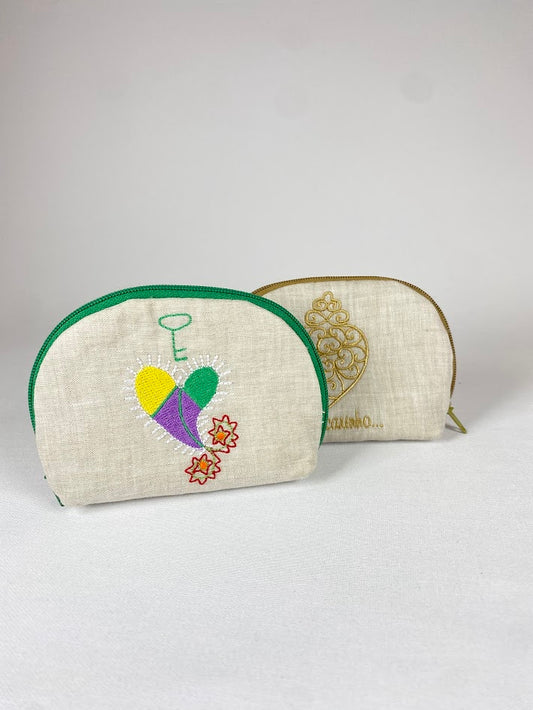 Embroidered round card