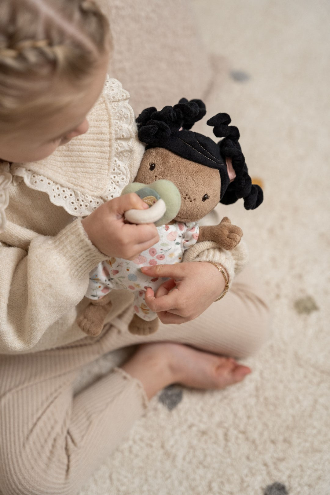 Baby Evi with carrycot|Flowers & Butterflies