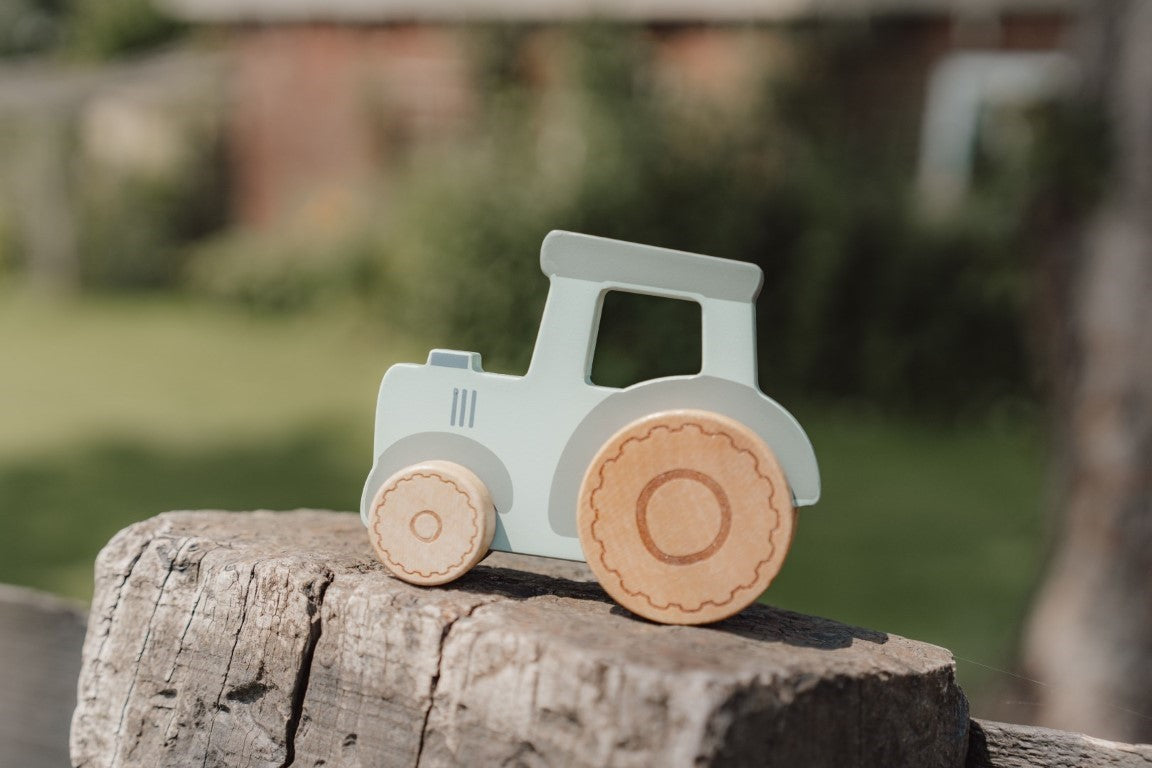 Woodem Tractor