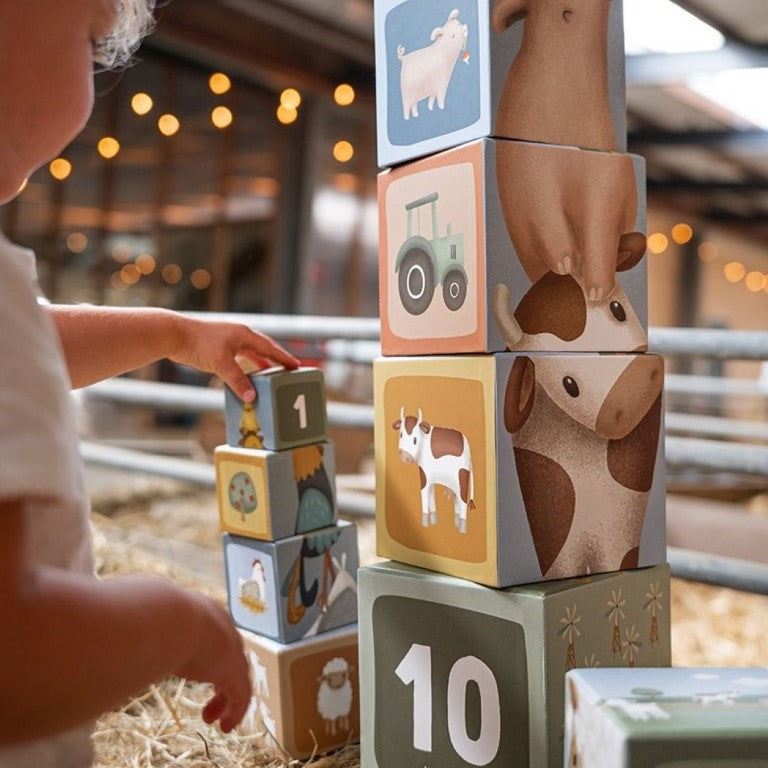 Cubes empilables en carton