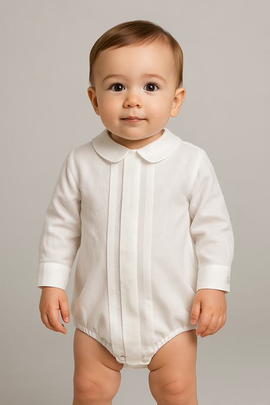 Shirt/bodysuit with long sleeves and pleats on the chest