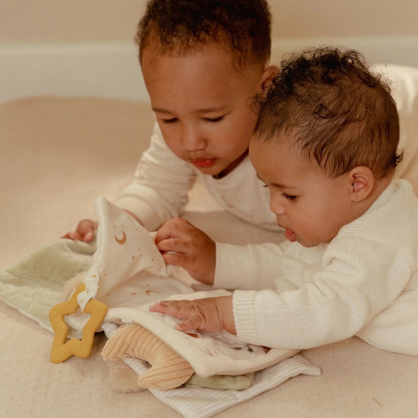 Cahier d'activités - Beige - Newborn Naturals