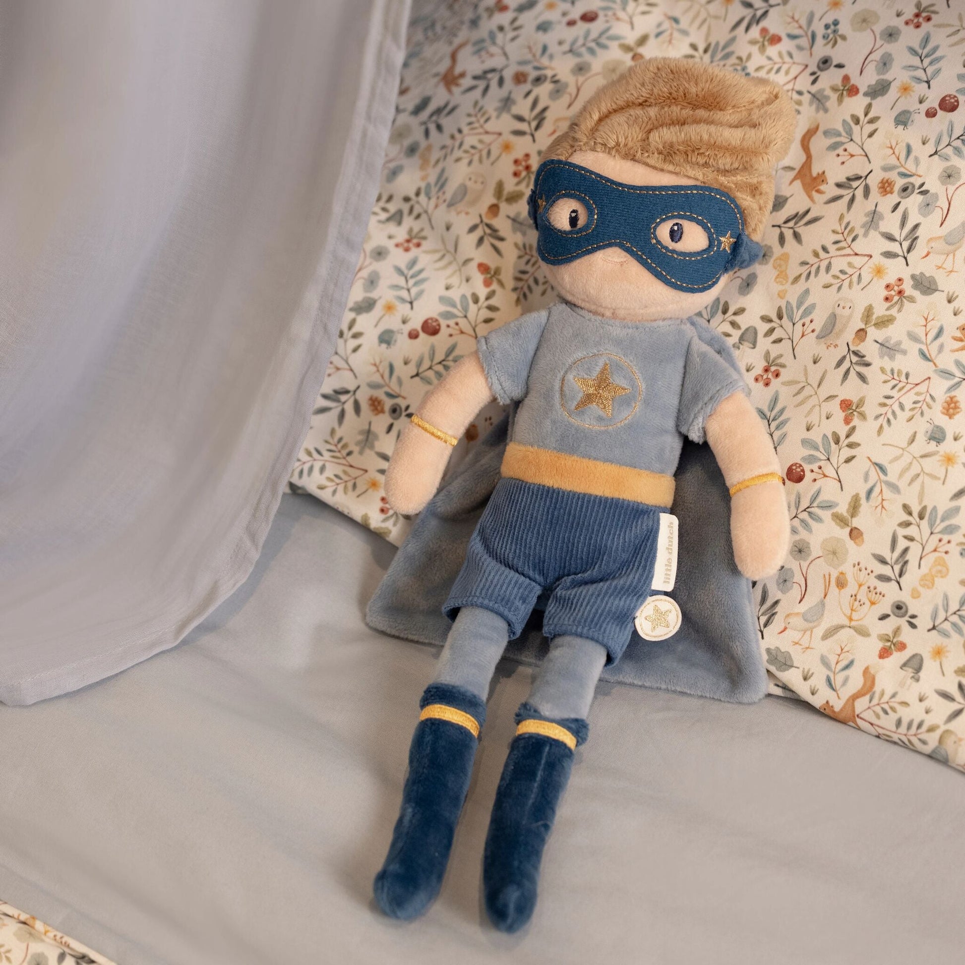 Little Dutch Boneco de pano Super-Herói Jim 35 cm
