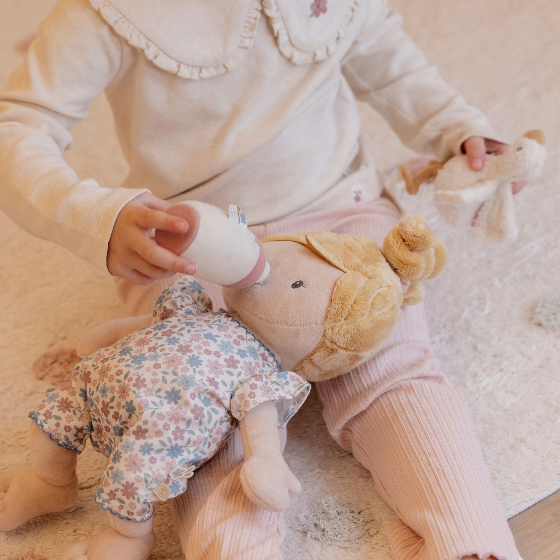 Little Dutch Boneca bebé Julia 40 cm