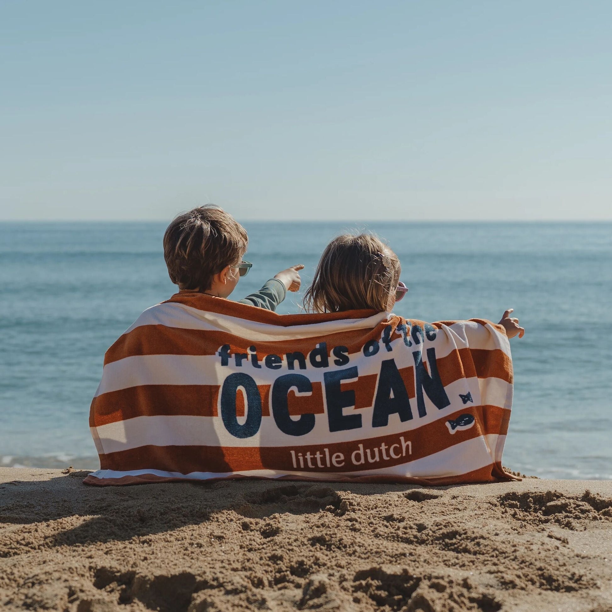 Toalha de praia Ocean World Brown Stripe - Little Dutch