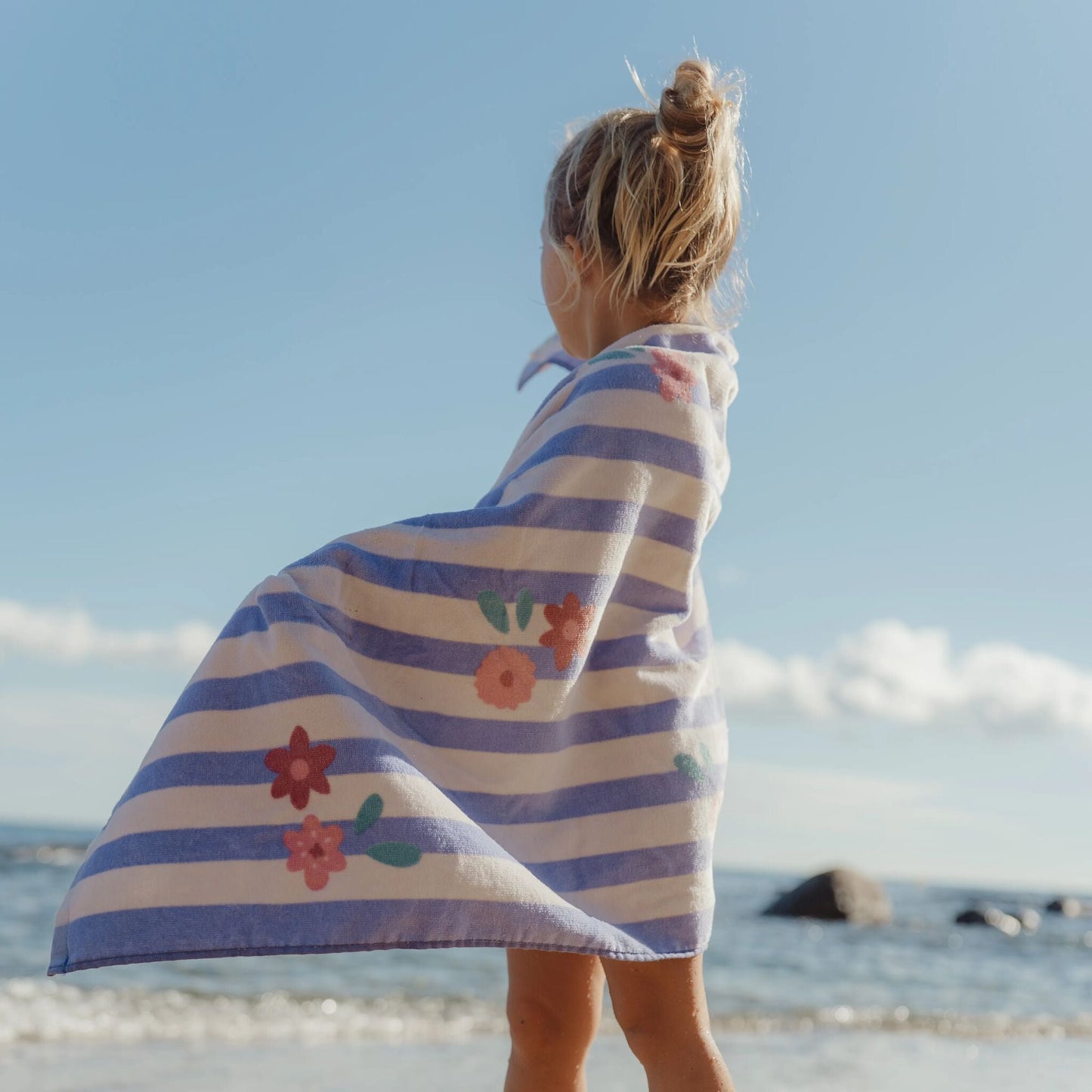 Toalha de praia Dreamy Purple Stripe - Little Dutch