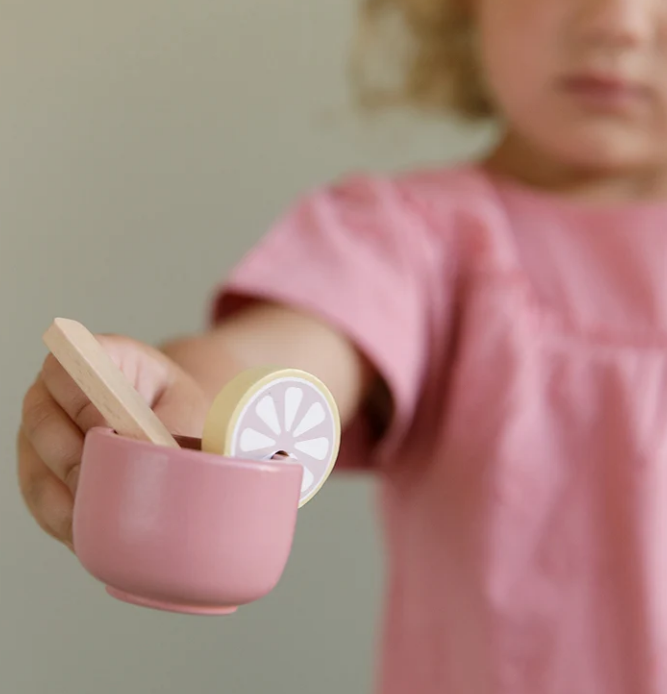 Woodem tea set