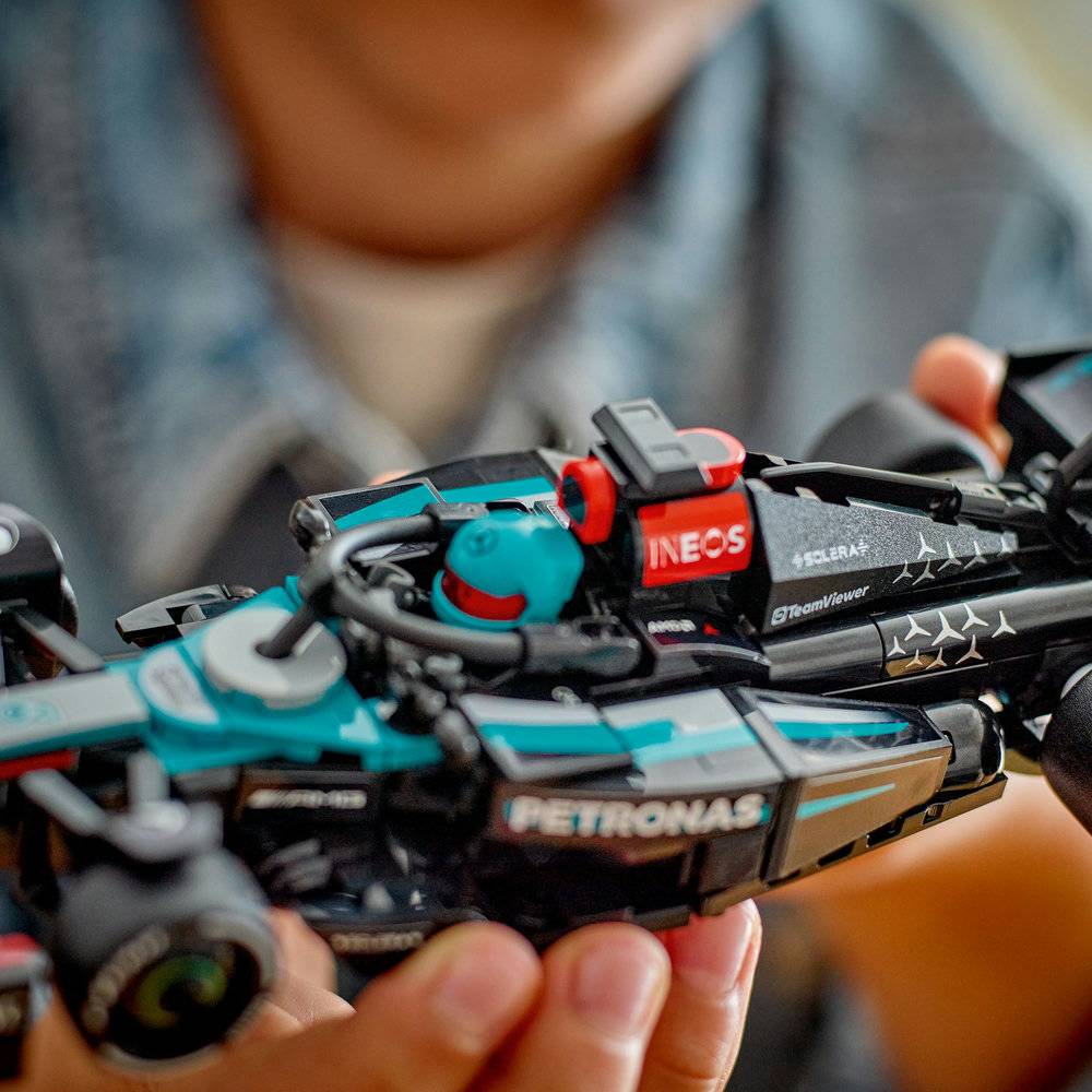 LEGO Speed Champions: Carro de Corrida Mercedes-AMG F1® W15