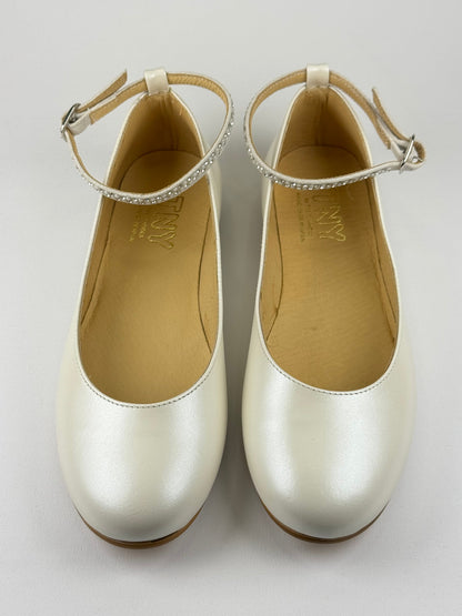 Girl's leather shoes