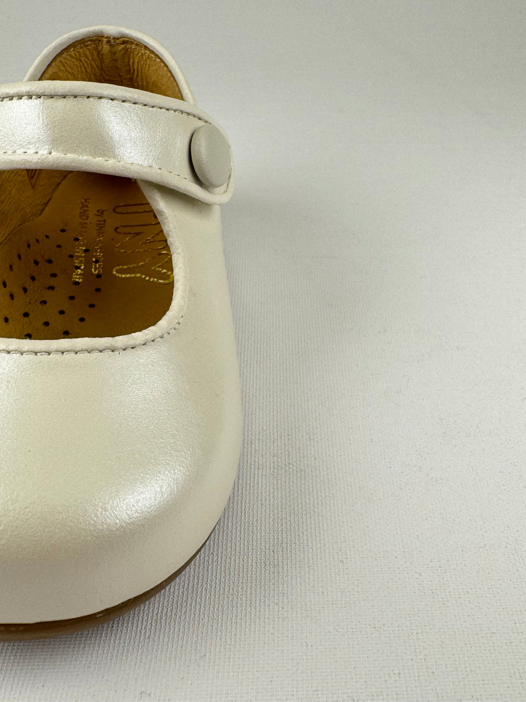 BONE girl's leather shoe