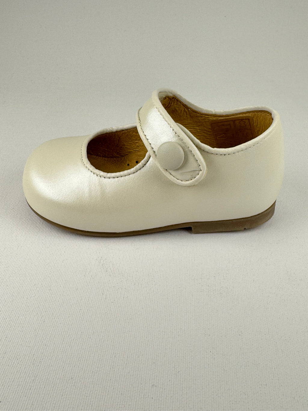 BONE girl's leather shoe