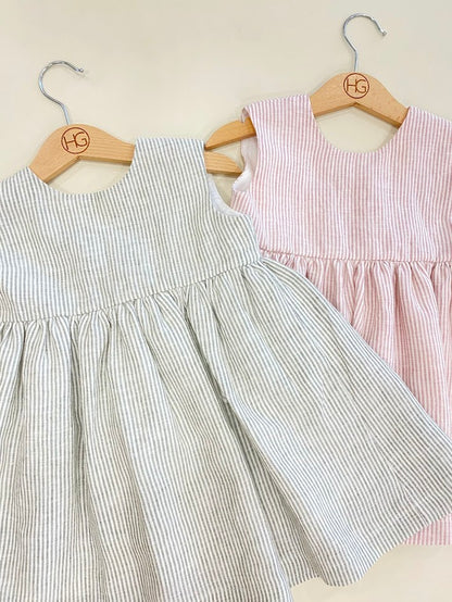Robe en lin rayée