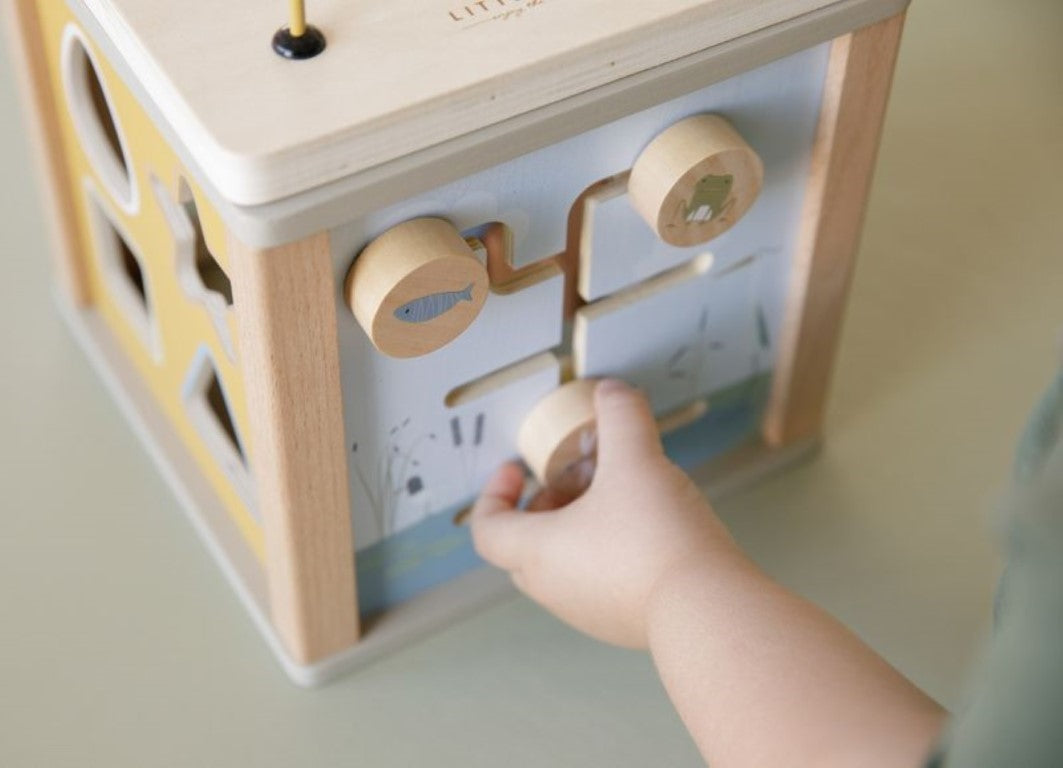 Cubo de Atividades em Madeira_Little Goose