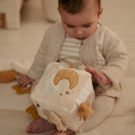 Activity Cube - Newborn Naturals