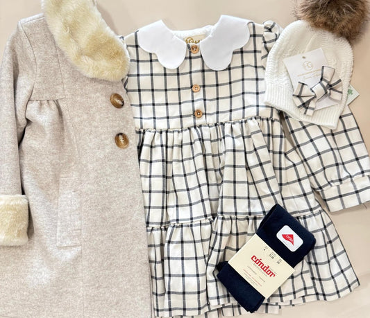 HG dress with flower collar